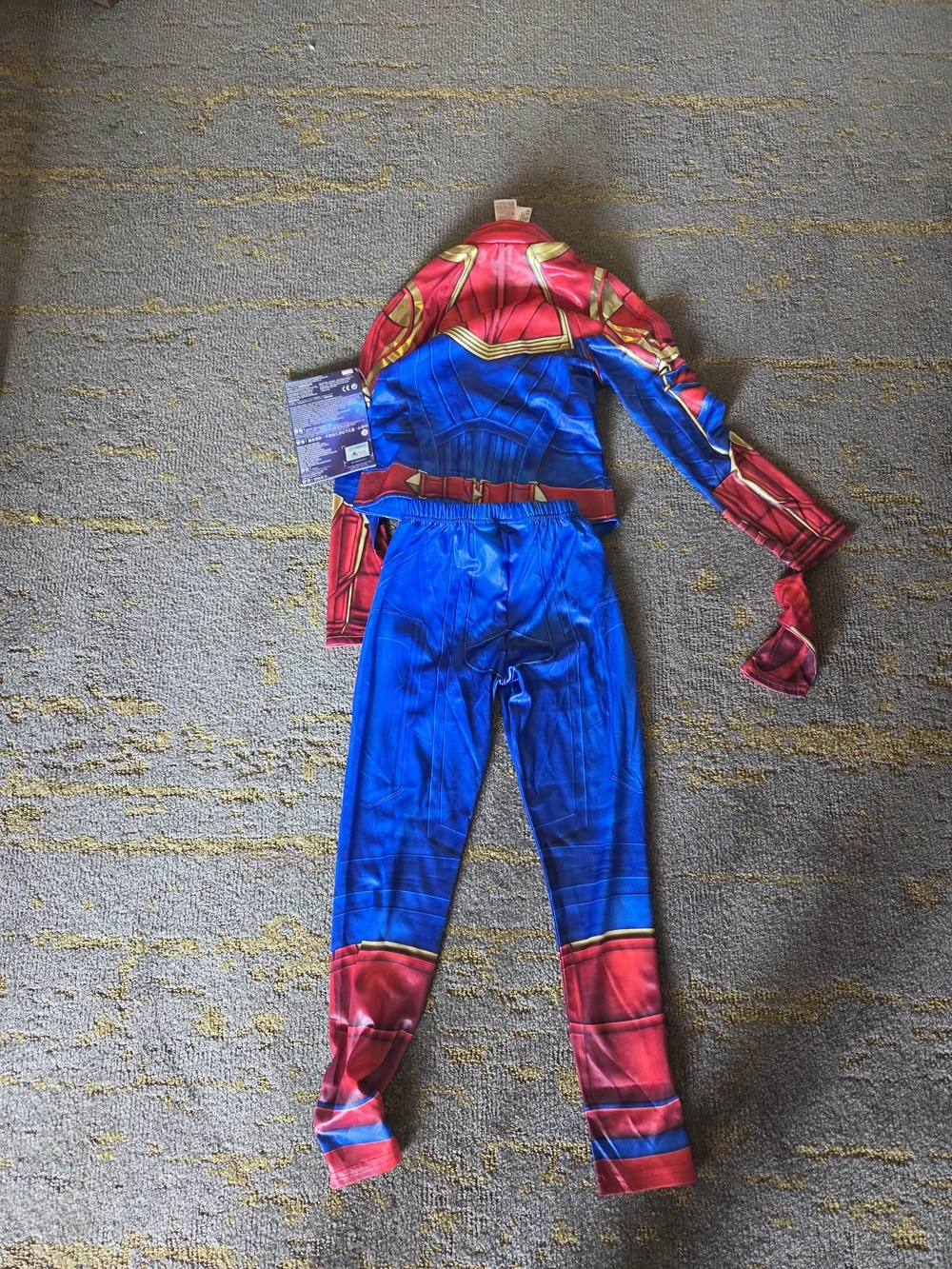 NWT Disney Store Captain Marvel Costume Girl Avengers 7/8, new